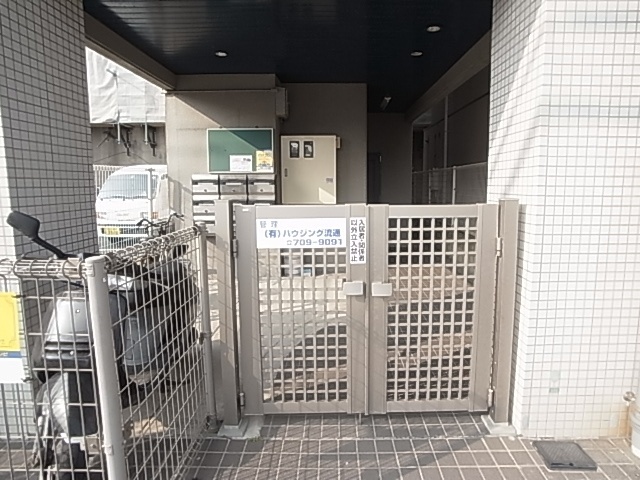 リアライズ塩屋 エントランス