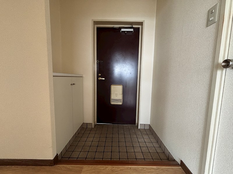 ガイ御影 玄関
