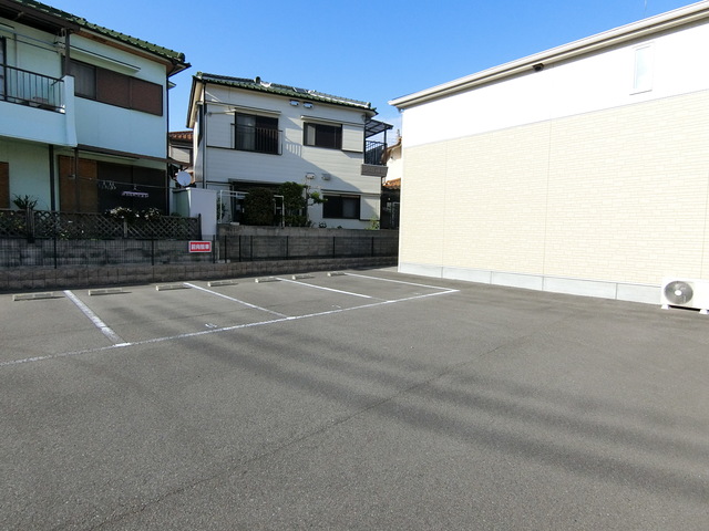 ヴィーブル東二見 駐車場