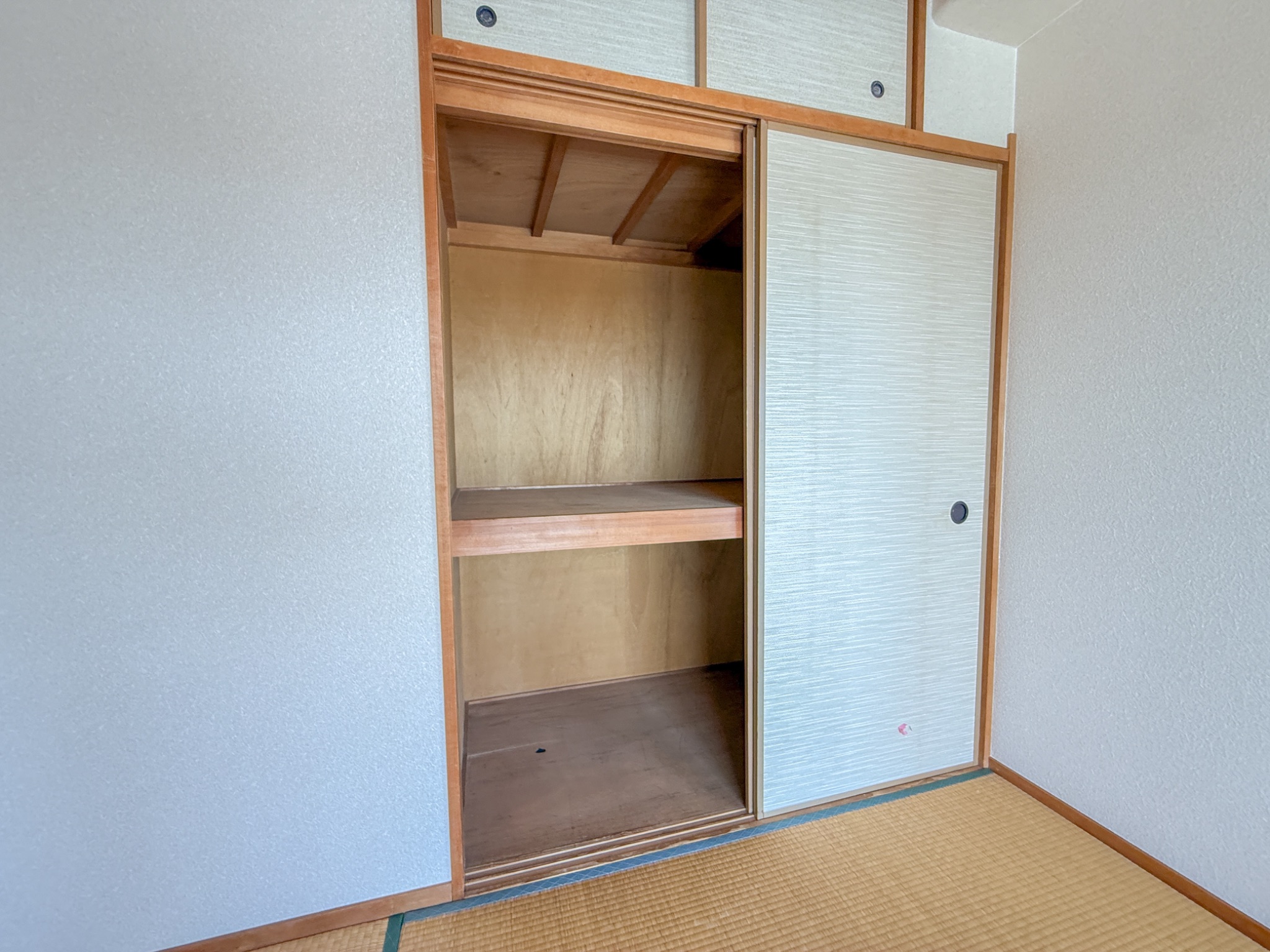 兵庫県神戸市垂水区千鳥が丘３丁目 収納