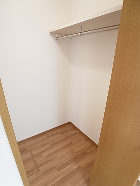クレールベルヴィル立花B 収納