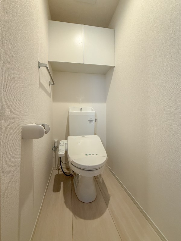 VILLA LE EUPHORIA AKASHI・OKUBOCHO トイレ