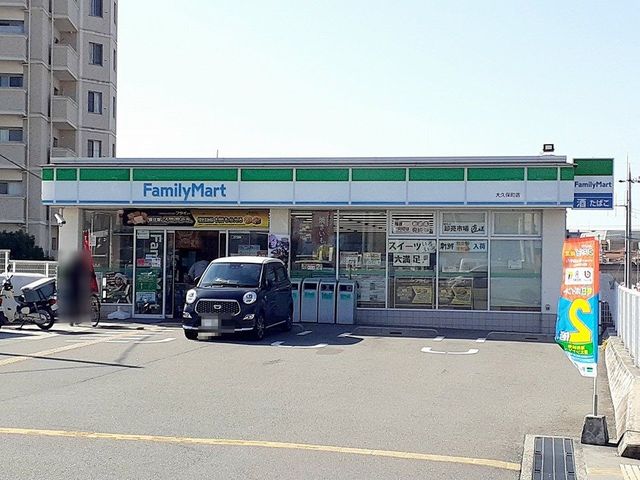 フィオーレ・ヤマダ コンビニ