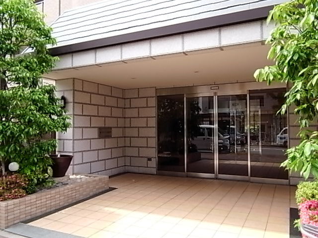 オークメゾン新神戸 エントランス