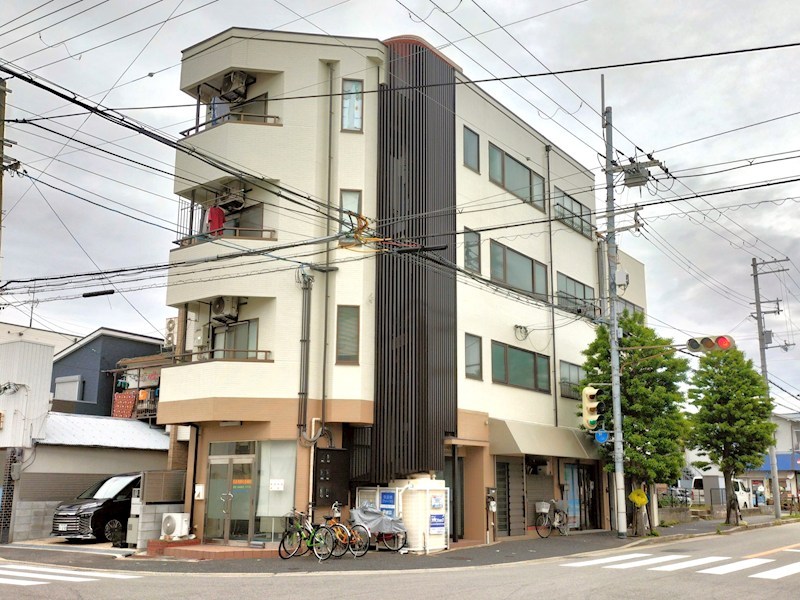 ホワイトパレス1号館 外観