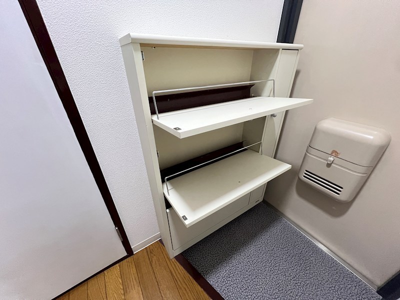 兵庫県神戸市中央区割塚通３丁目 収納