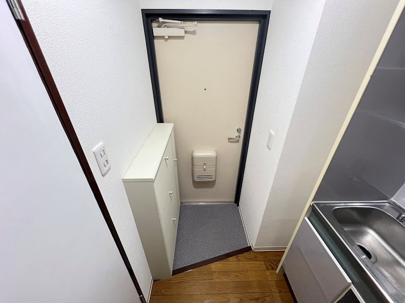 兵庫県神戸市中央区割塚通３丁目 玄関