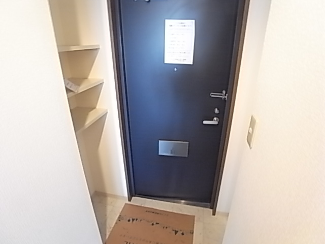 AUBE918 玄関