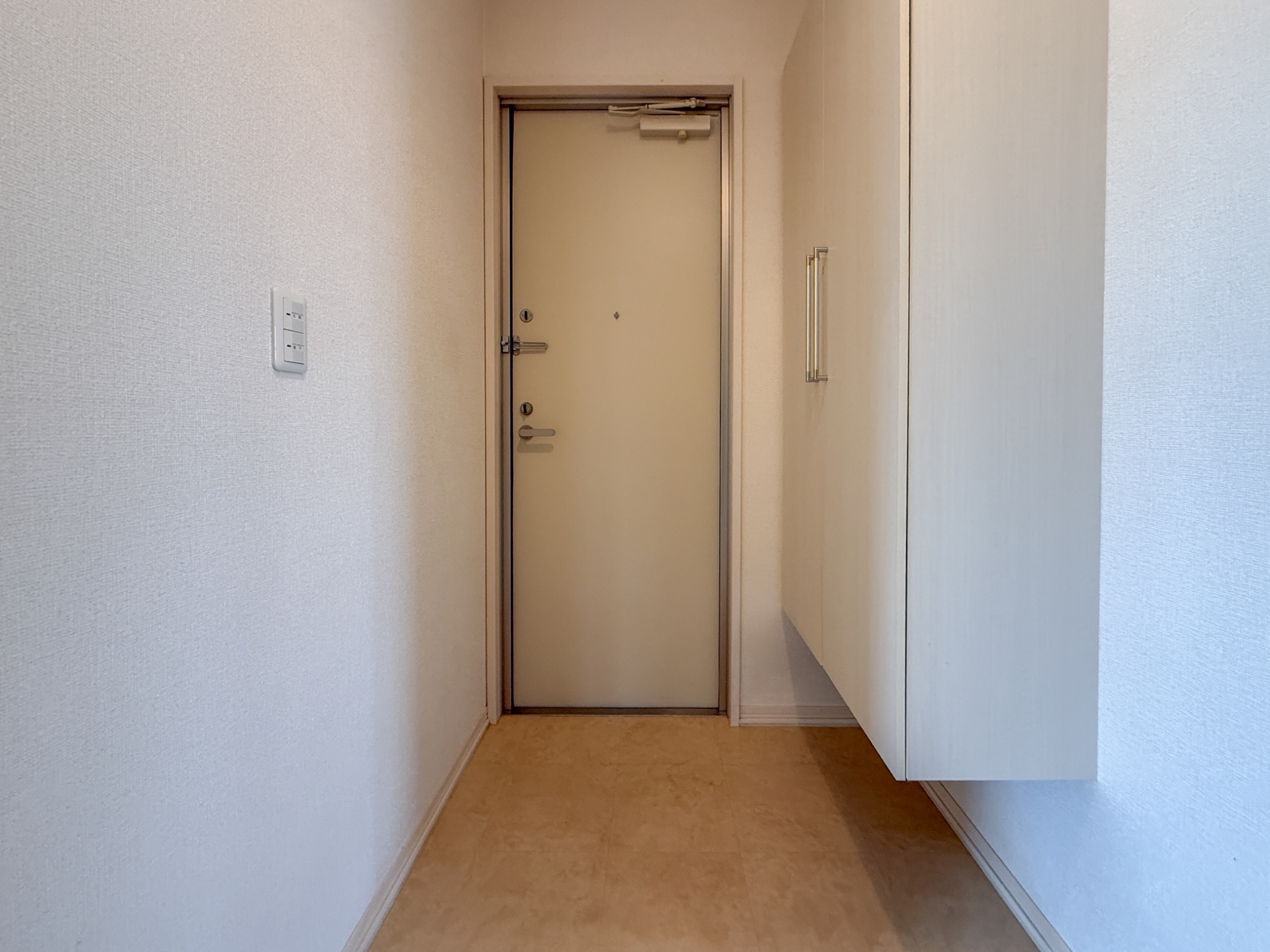 グランドアトリオ神戸西 C棟 玄関
