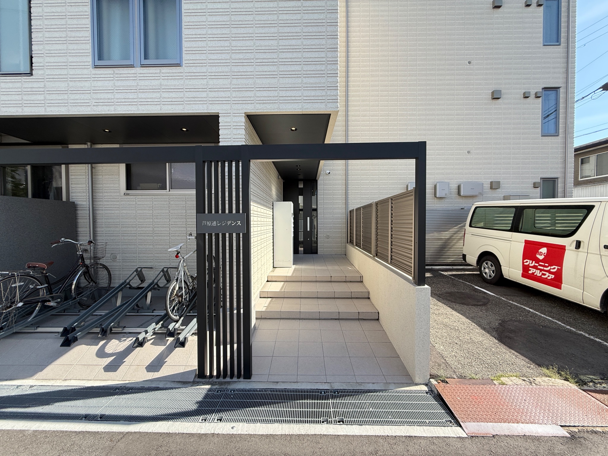 芦原通レジデンス エントランス