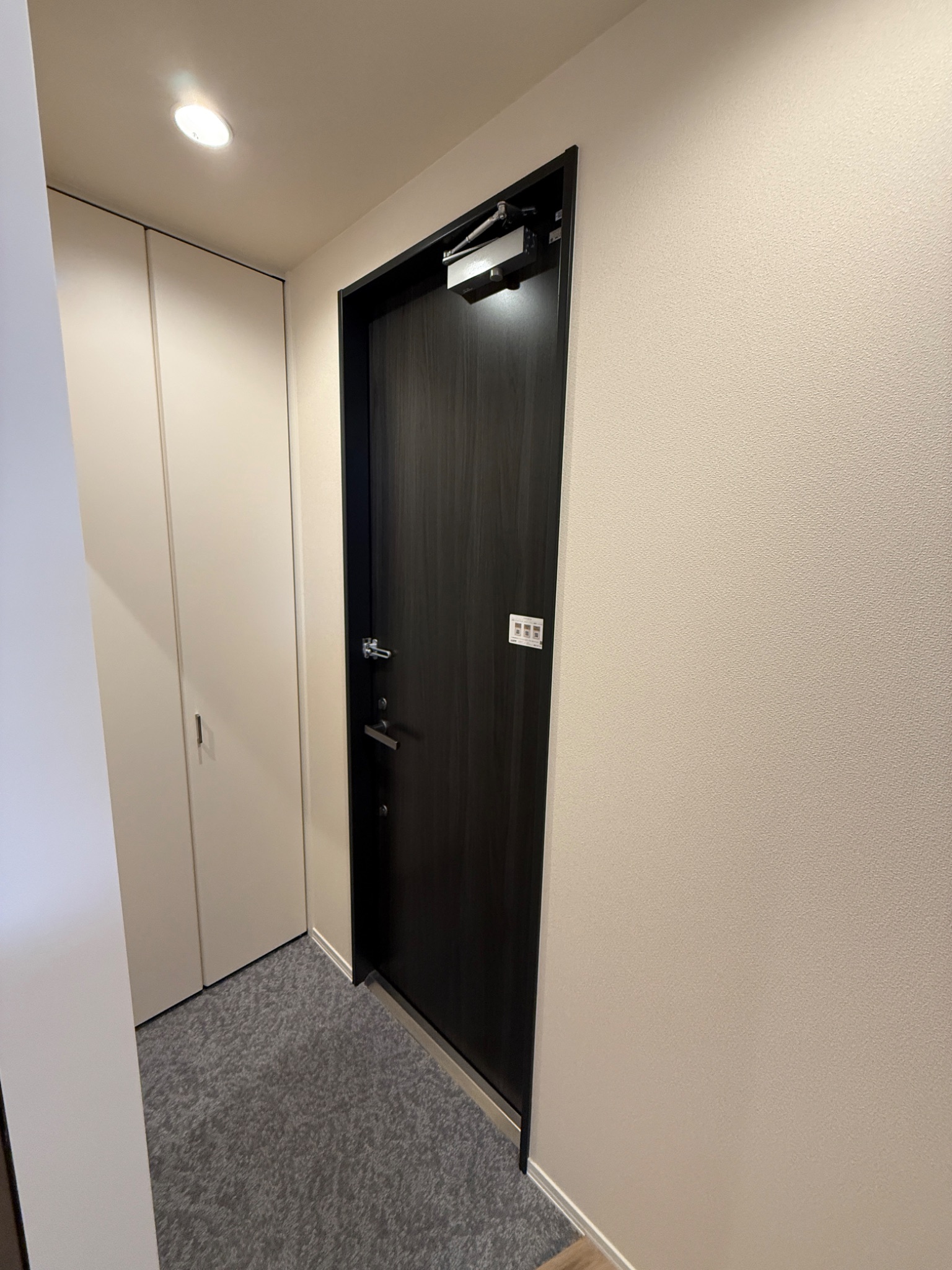 芦原通レジデンス 玄関