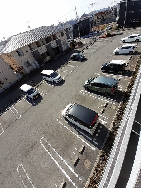 グラン・アビタシオン 駐車場