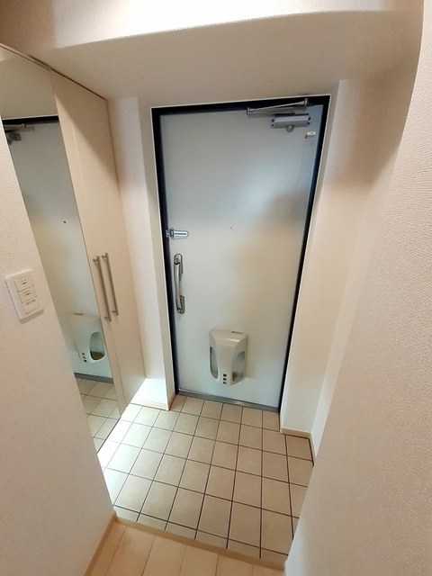 アヴリル 玄関