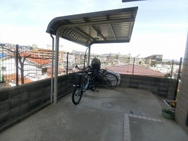 兵庫県神戸市垂水区霞ケ丘１丁目 エントランス