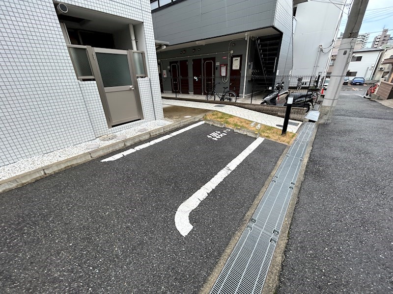 兵庫県神戸市兵庫区下沢通８丁目 駐車場