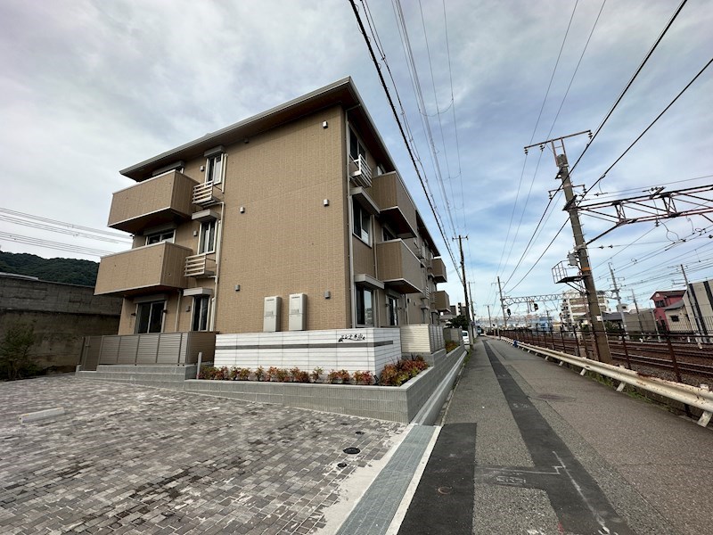 エレナ本山 外観