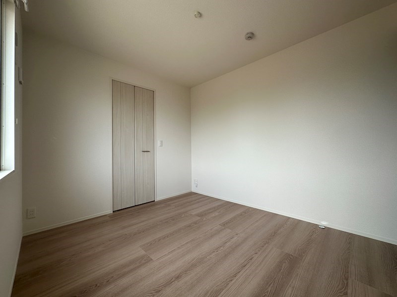 エレナ本山 その他