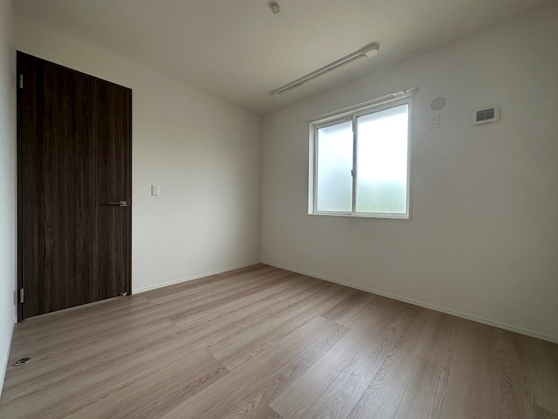 エレナ本山 その他