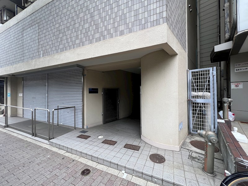 兵庫県神戸市中央区琴ノ緒町４丁目 エントランス