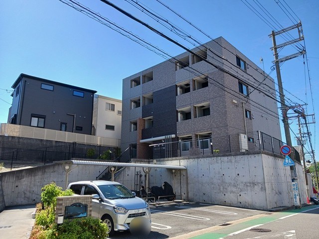 イーストブルー六番館 外観