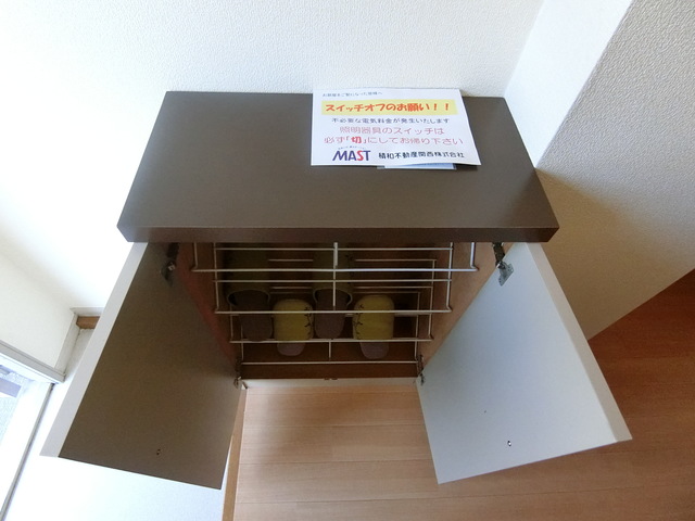 タウニイ塩屋 玄関