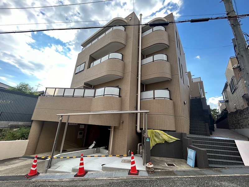 ロイヤルメゾン甲陽園2 外観
