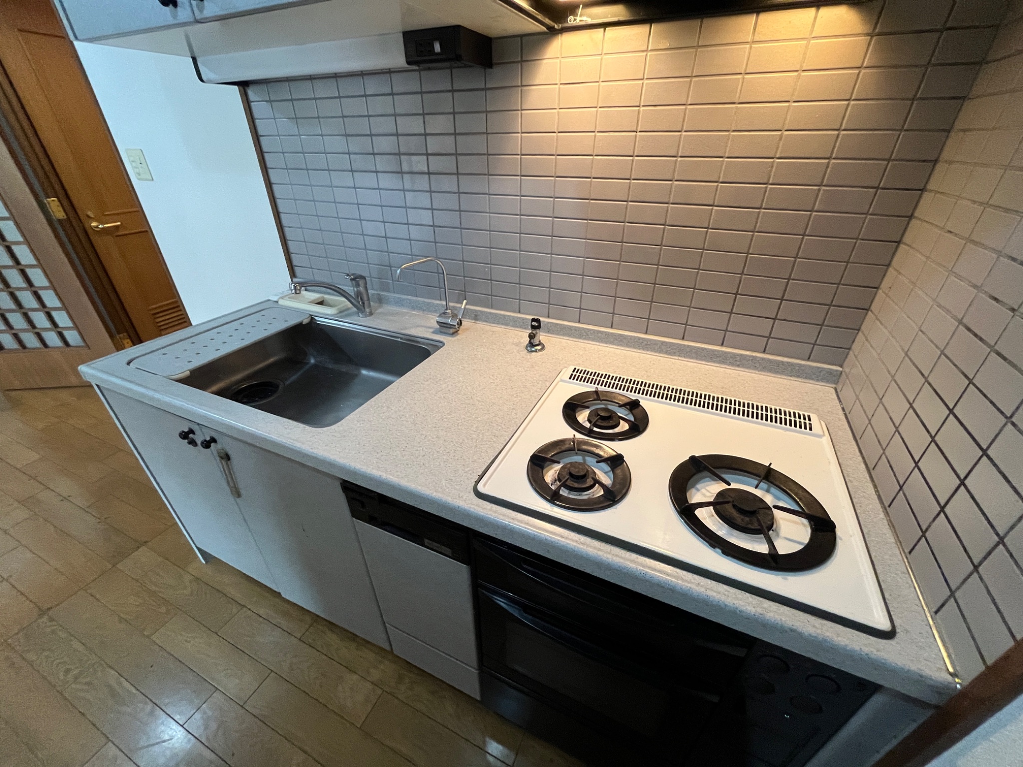 兵庫県神戸市東灘区深江本町２丁目 キッチン