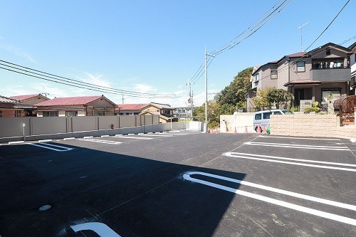 ソレイユセゾン 駐車場