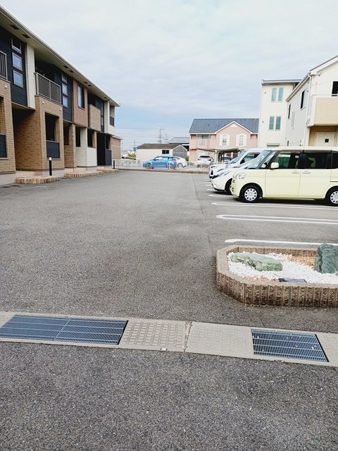 アルカディア 駐車場