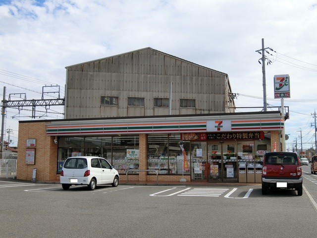 コスモグレイスB コンビニ