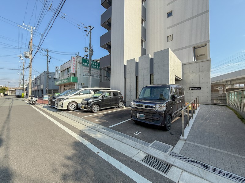 アクエルド明石西 駐車場