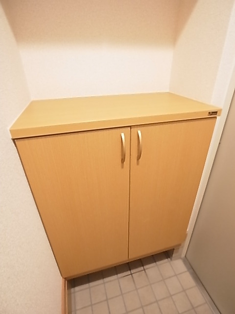 アジロガーデン 玄関