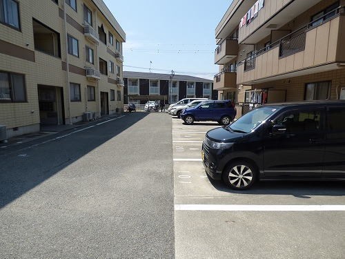 エクセルハイツA 駐車場