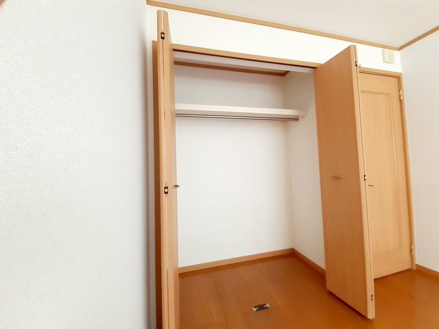 メゾンオルタンシア 収納