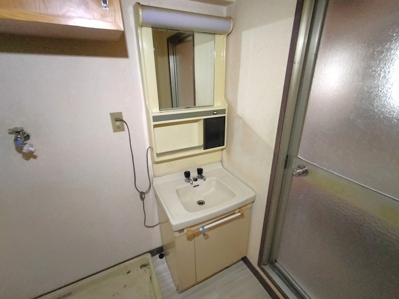 兵庫県伊丹市荻野２丁目 洗面所