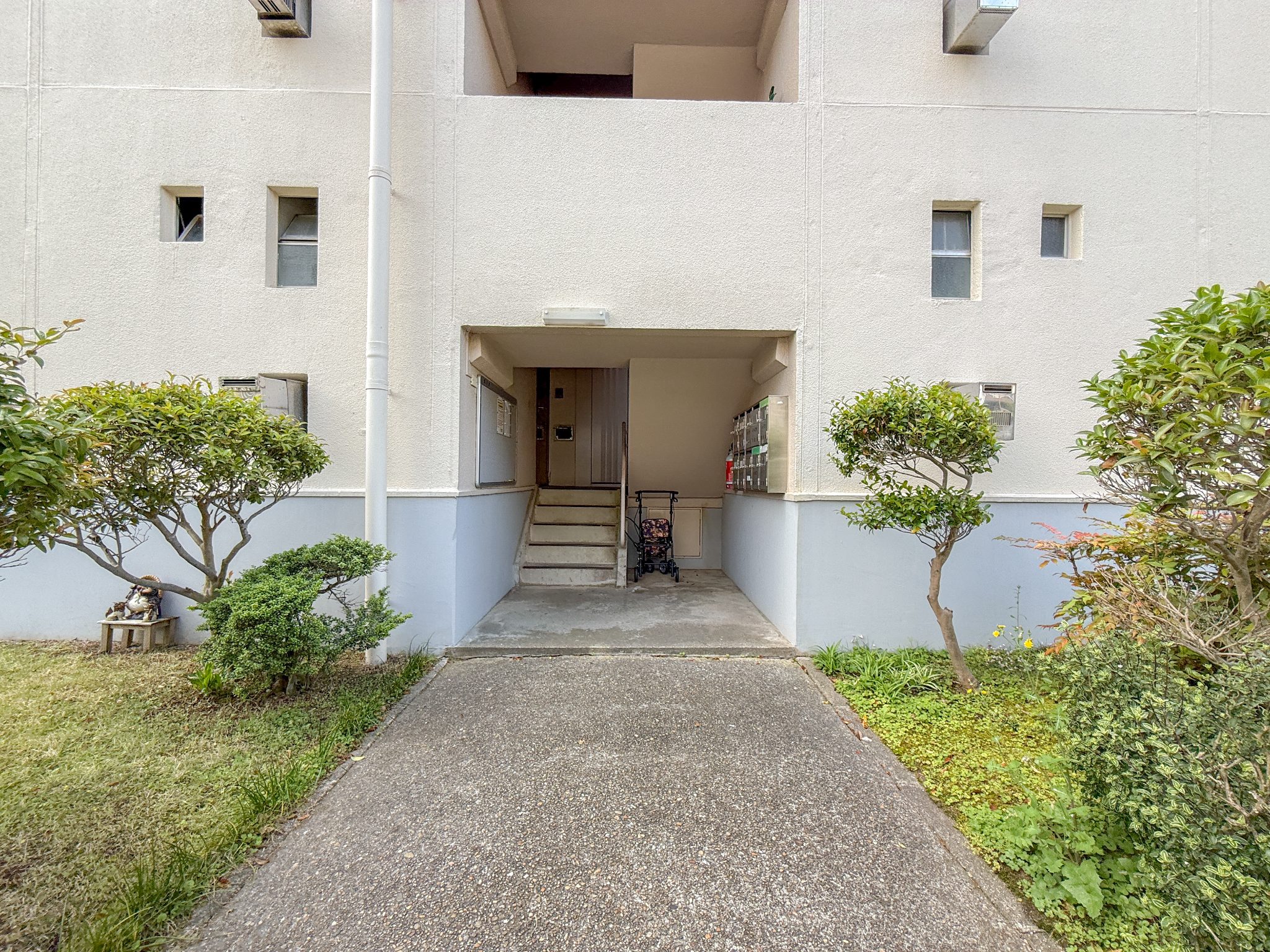 東垂水 4号棟 エントランス