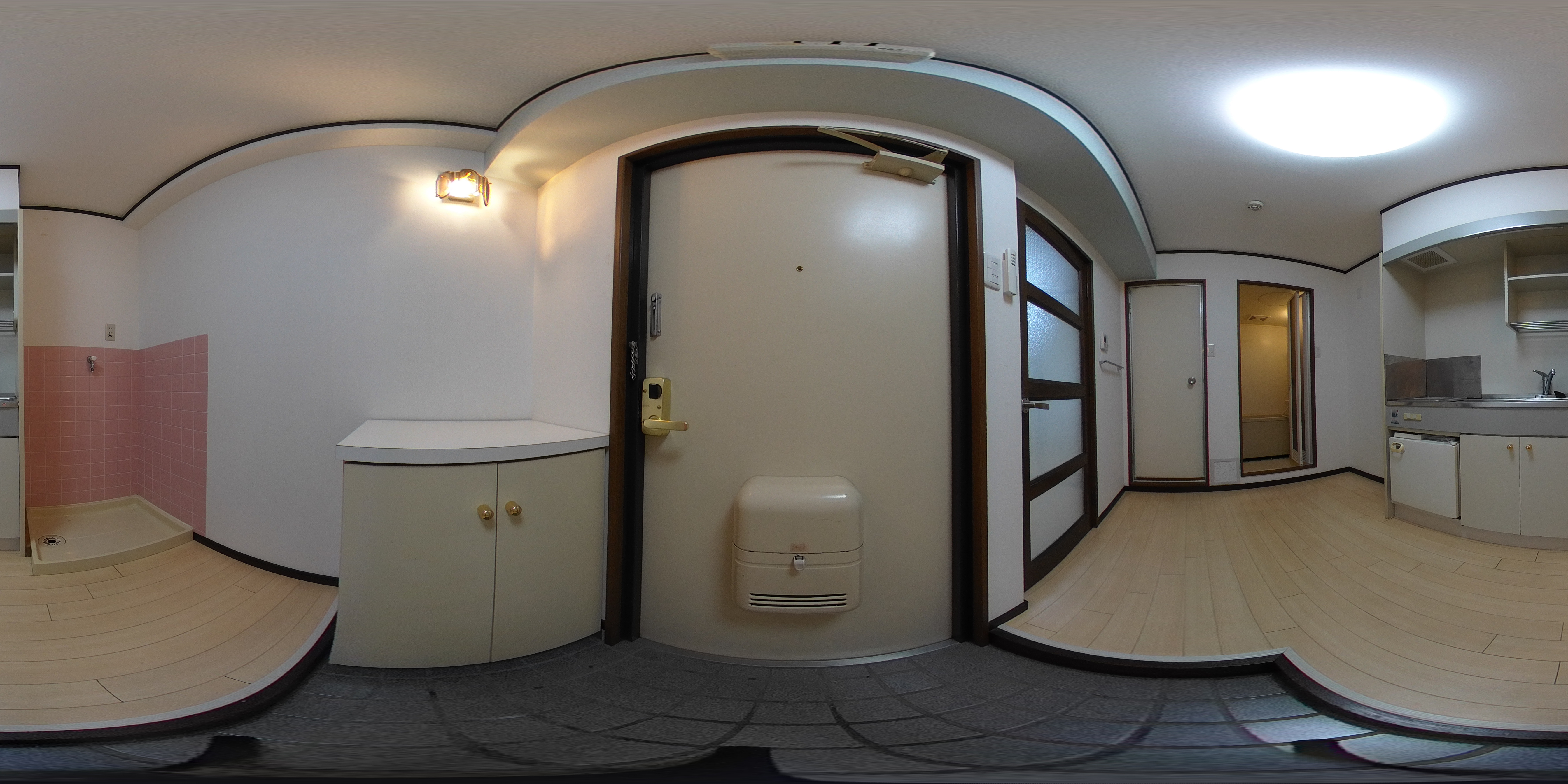 ピアシティ広島屋 玄関