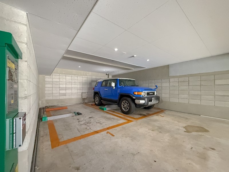 シャルマンパレ神戸花隈 駐車場