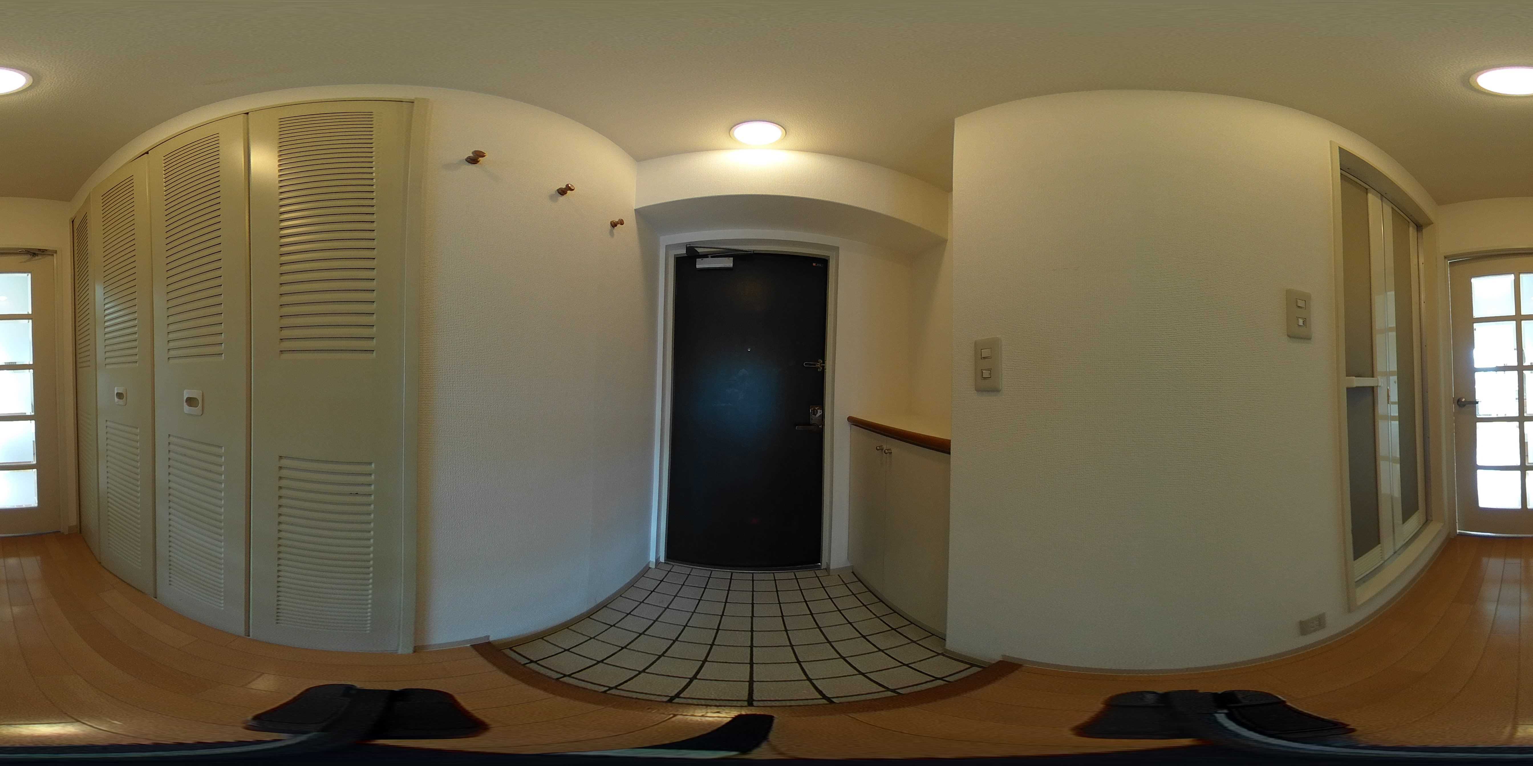ルモンド西宮 玄関