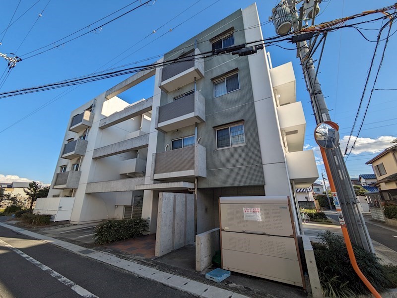 CRYSTA荒牧 外観