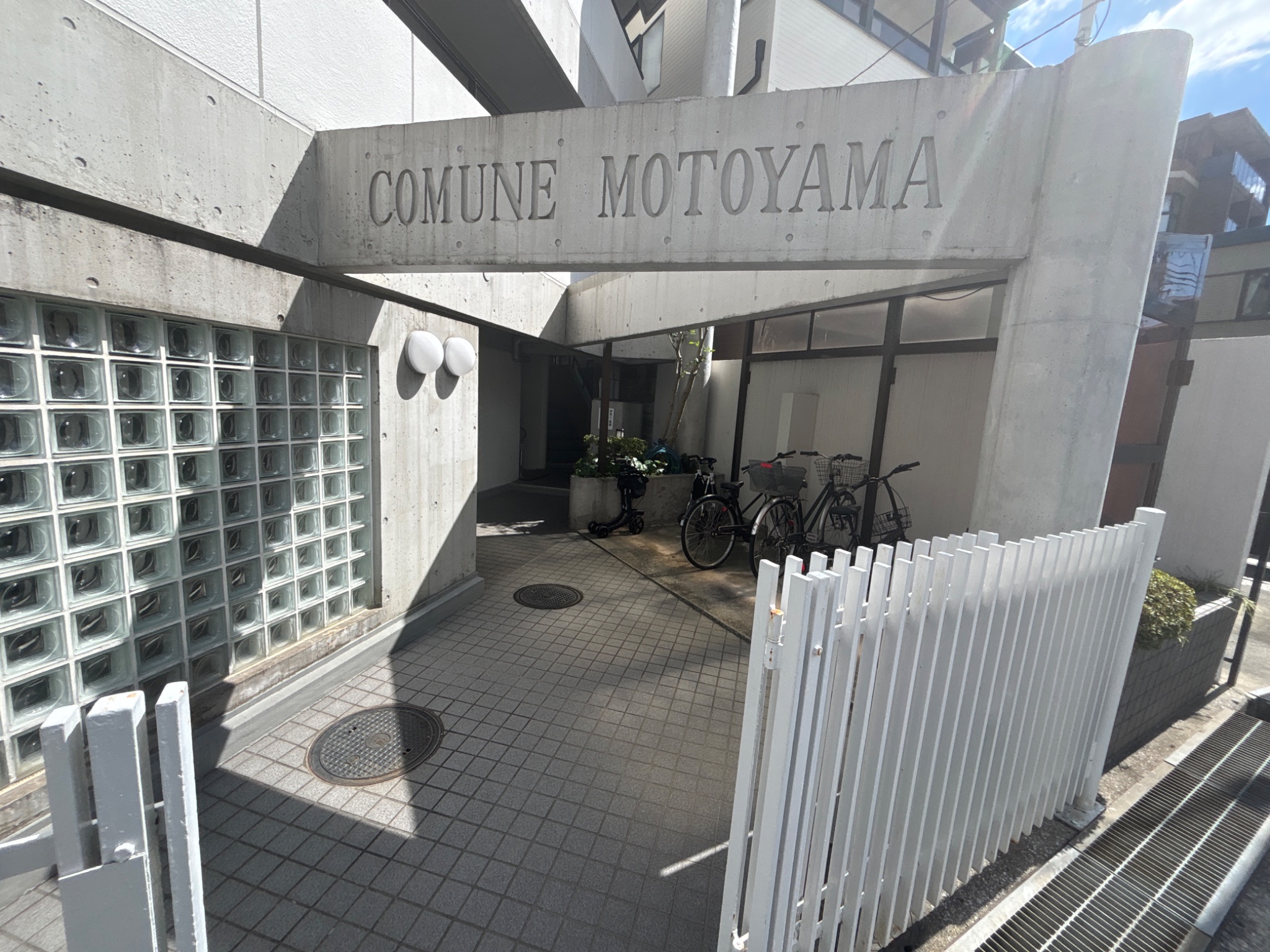 兵庫県神戸市東灘区本山中町４丁目 エントランス