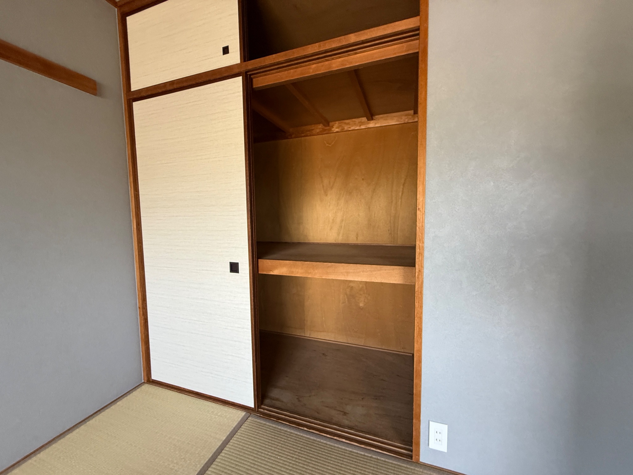 シャトラン高月 収納