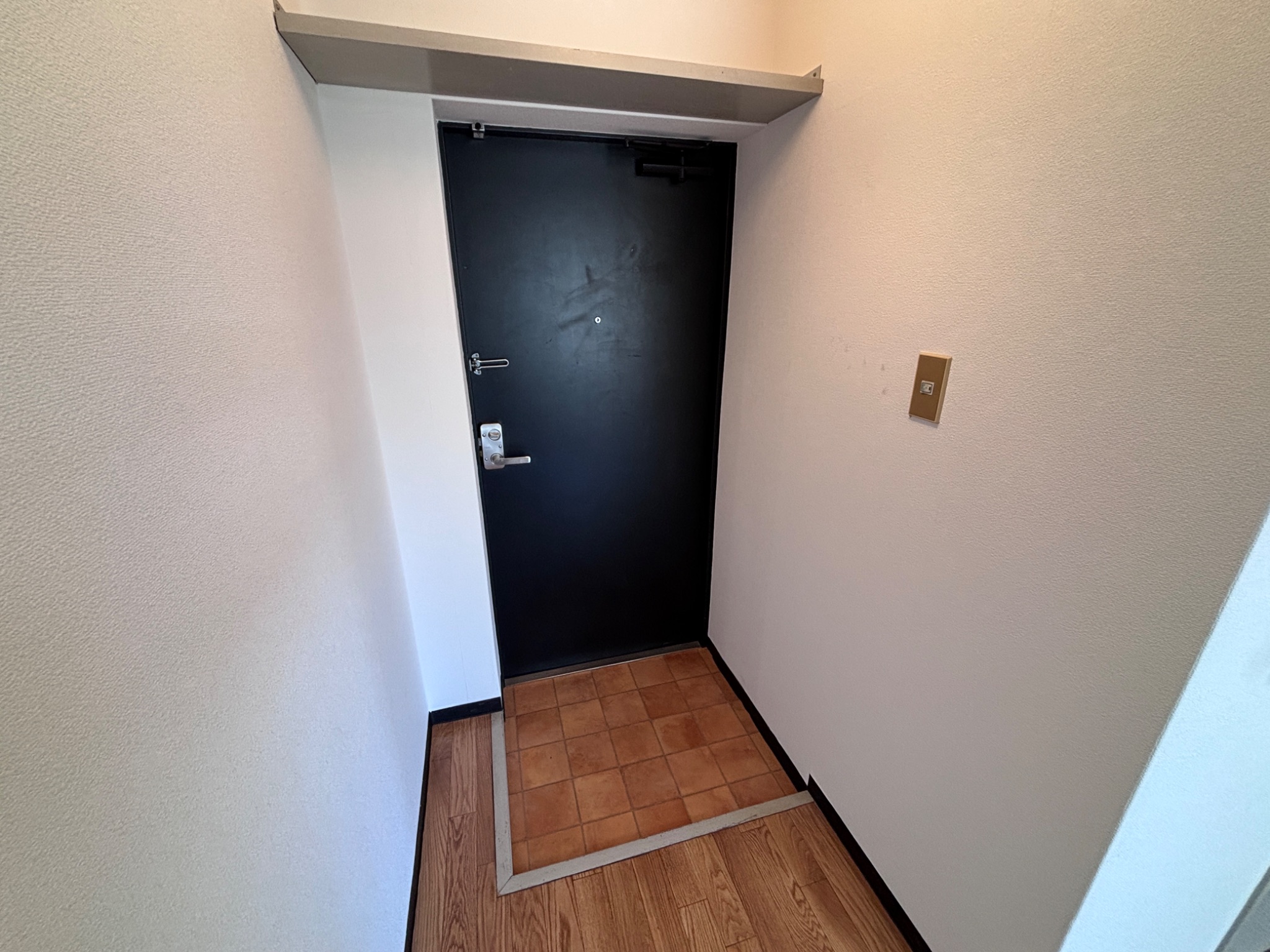 ダイドーメゾン西宮北口 玄関
