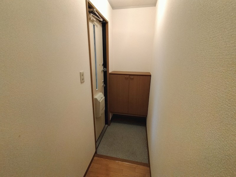ガーデンスクエア伊丹 C棟 玄関