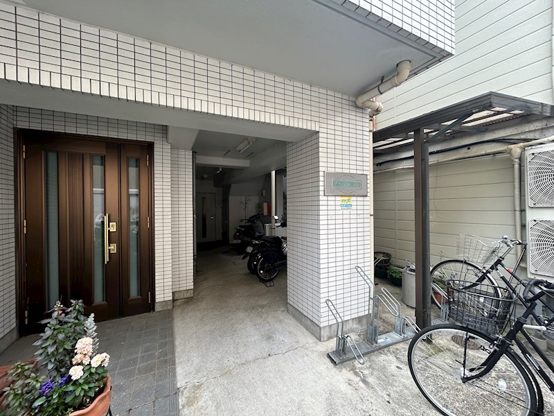 ブランシュ甲東園 エントランス