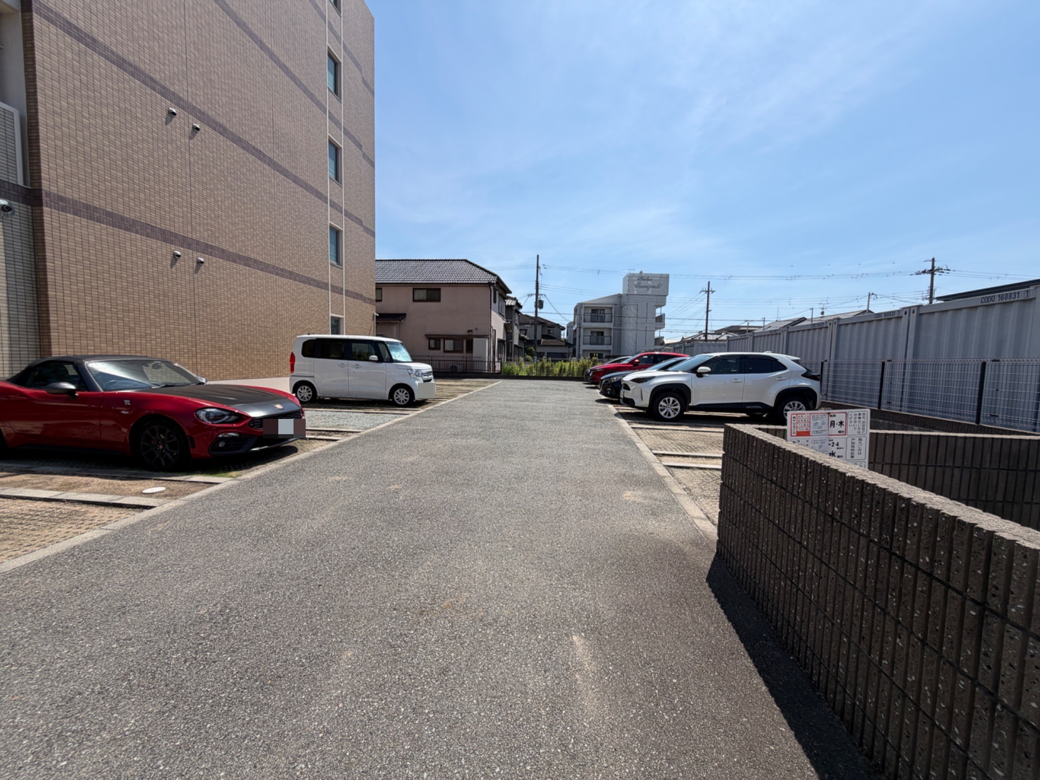 ファイン・スクエアー 駐車場