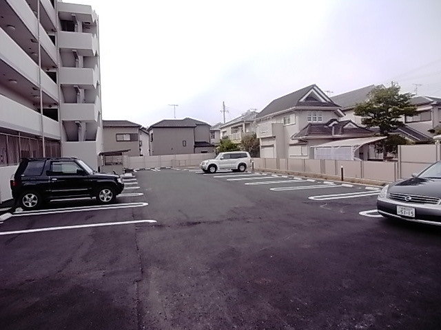 プリムーラ･S 駐車場