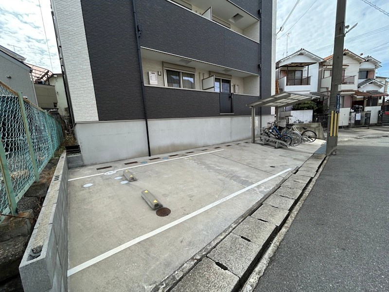 ジーメゾン東垂水 駐車場