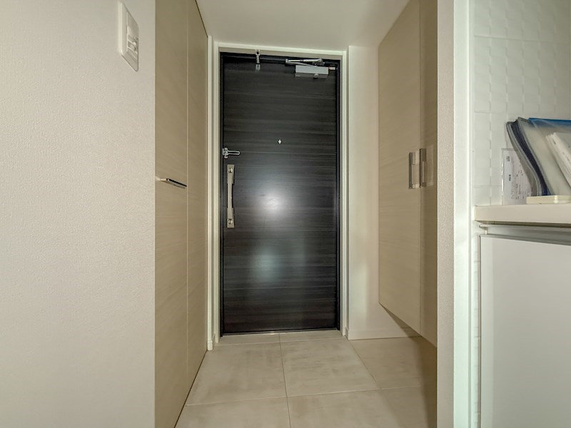 S-RESIDENCE神戸磯上通 玄関