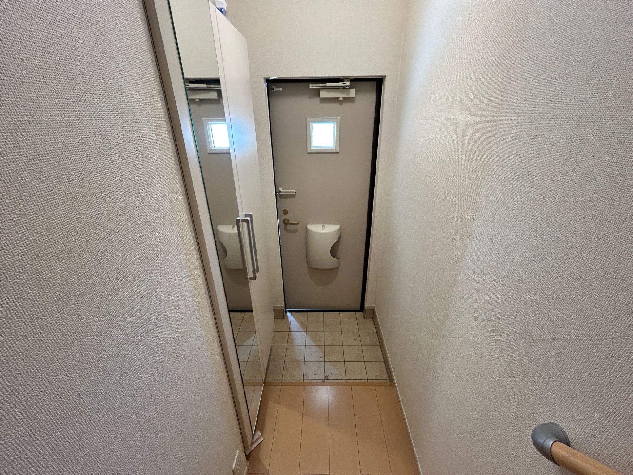 アバンツァート 西島 玄関
